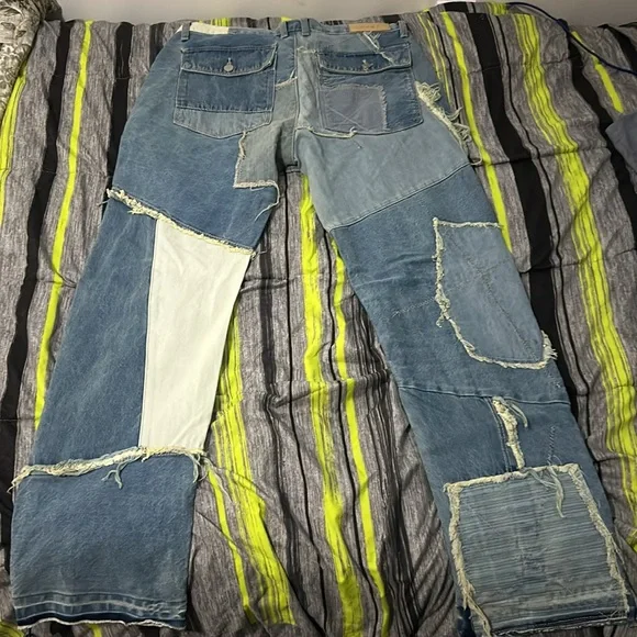 Jeans - Picture 2 of 3